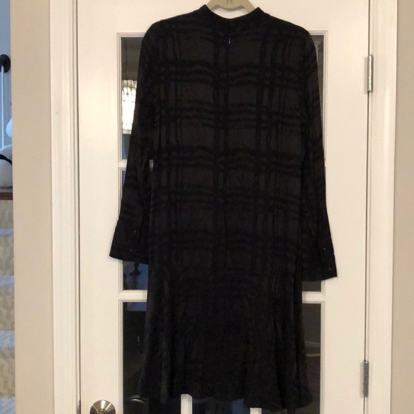 H&M Textured Long Sleeve Dress - Picture 3 of 5